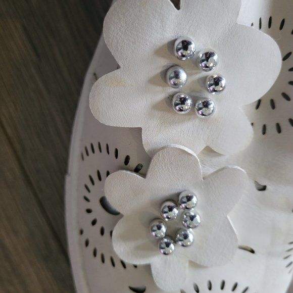 Cream colored shoes - Picture 13 of 14